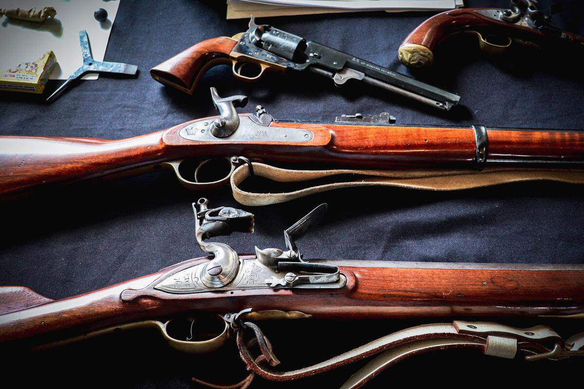 Guns of freedom: the Old Exchange and Provost Dungeon in Charleston offers a variety of attractions, from static museum, to interactive exhibits, and historical recreationists in period costume. This display holds replica and vintage firearms from the Revolution to the Civil War, where a guide explains their significance in the history of the city.