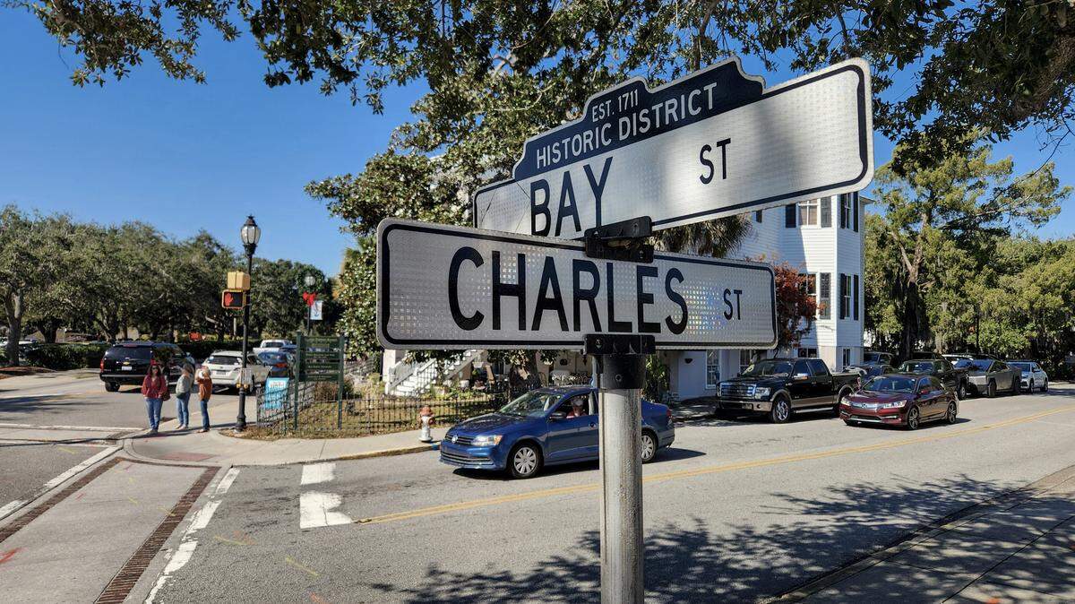 While downtown businesses will remain open for business, the intersection of Bay and Charles streets will be closed to traffic starting Nov. 17, 2025, in order for the City of Beaufort to begin replacing its stormwater infrastructure in Beaufort’s Historic District.