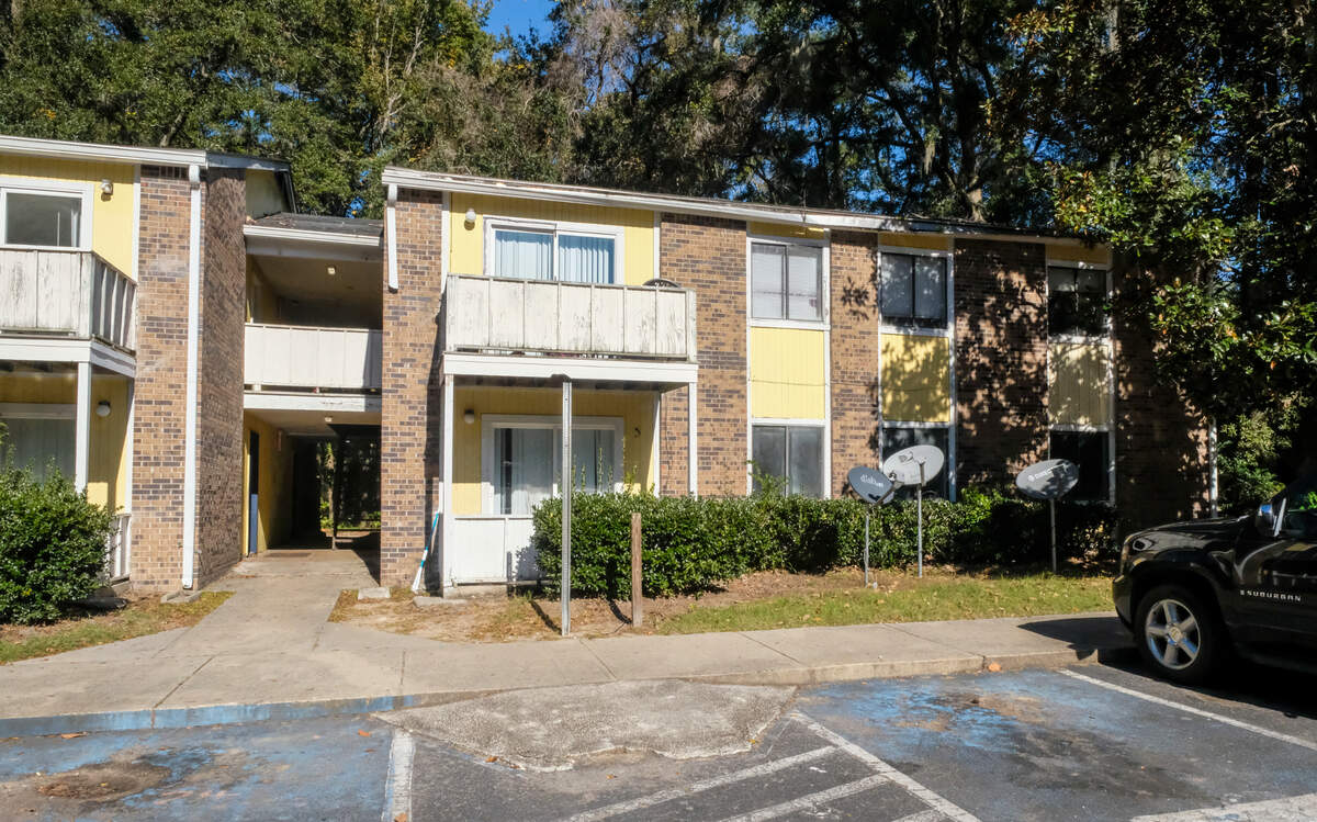 One of the apartment buildings at Oaktree Village as seen on Tuesday, Dec. 8, 2020 under new management that announces itself as a luxury rental community located in Port Royal.