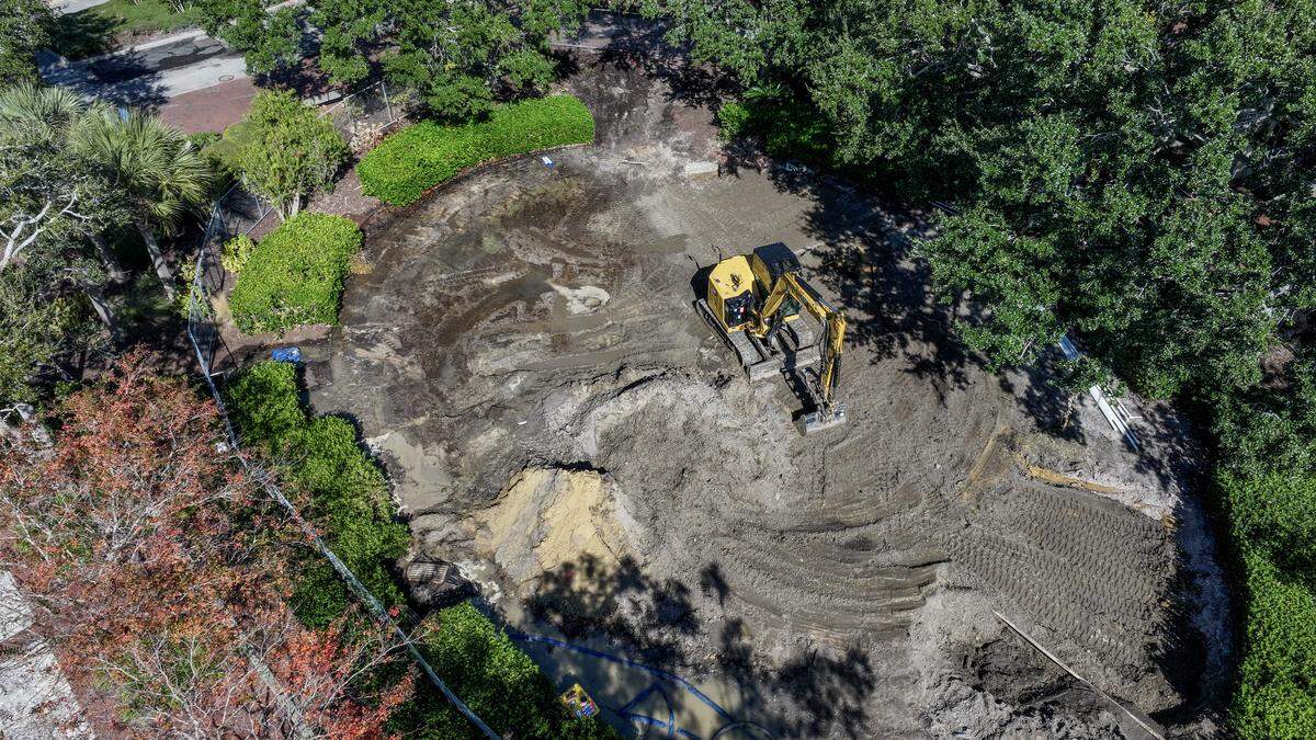 In October, the City of Beaufort dug up a portion of Henry C. Chambers Waterfront Park to inspect the outfall to the Beaufort River as part of its drainage project. Starting Nov. 17, 2025, Bay and Charles streets will be closed to traffic for five to six weeks after engineers found issues with the old drainage system which could impact local Bay Street businesses during the holiday season.