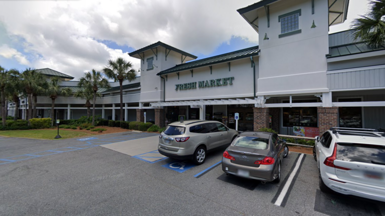 Fire shuts down Hilton Head grocery store. What to know