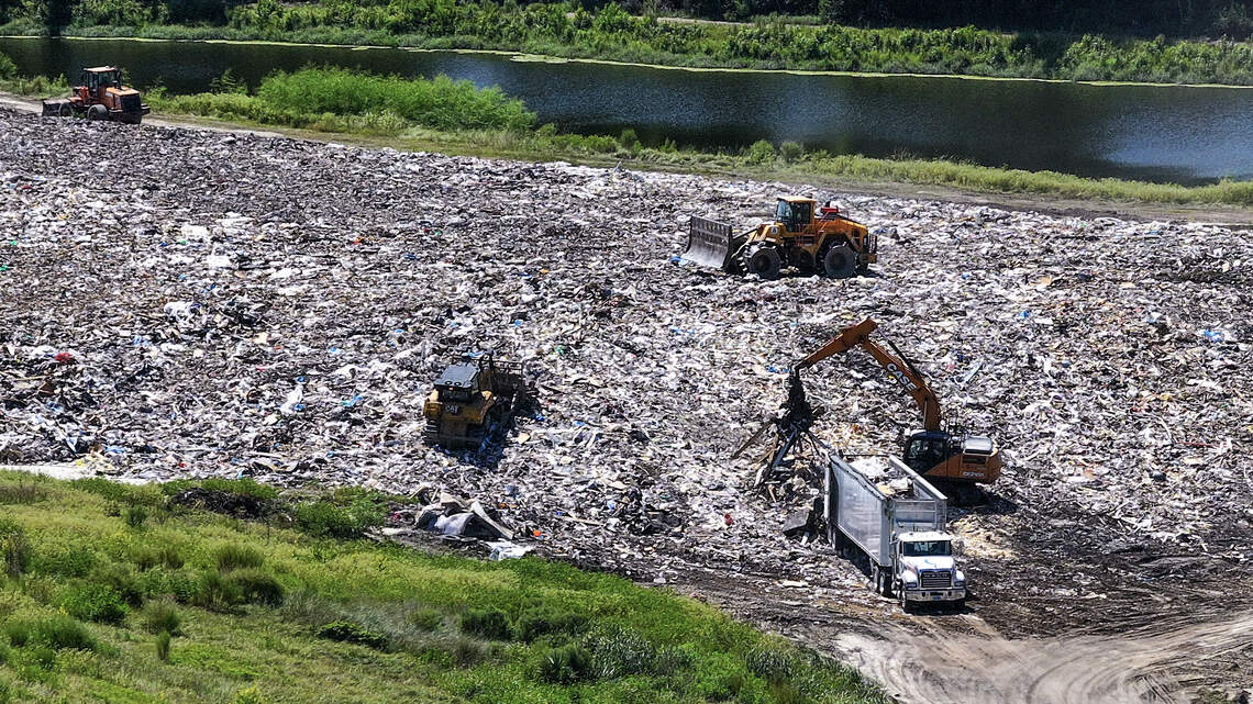Lady’s Island residents vexed by persistent odor in their neighborhood