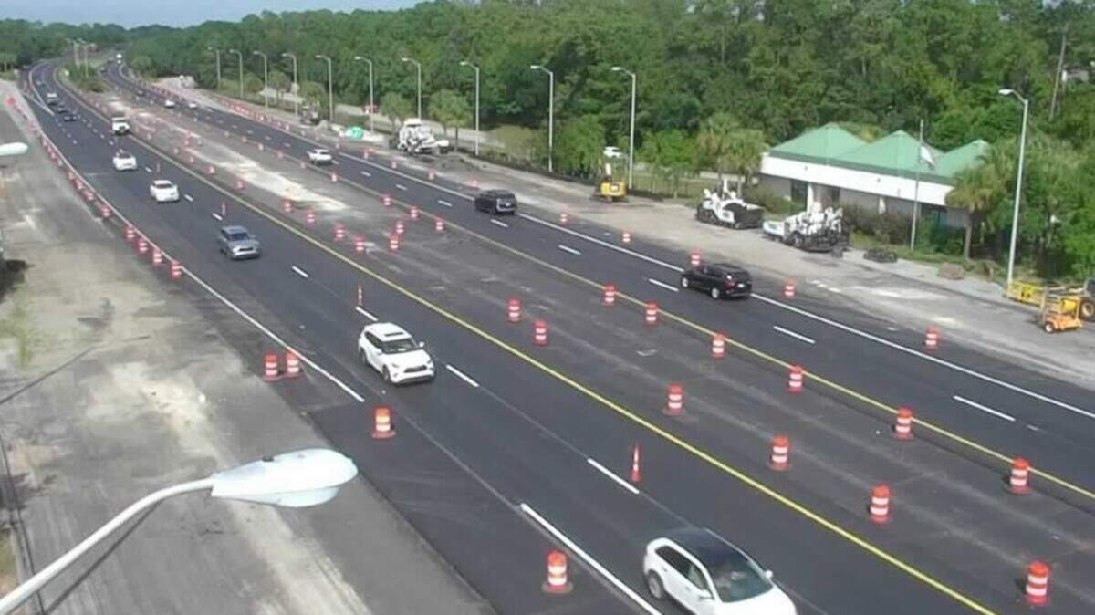 Vehicles drive along the Cross Island Parkway Tuesday, Oct. 11, in the area where a toll plaza used to stand. Work this week will cause lanes to be closed along the route.