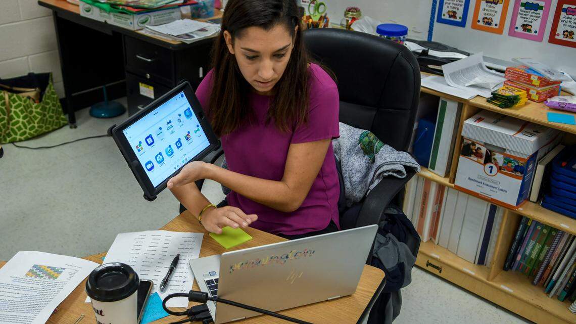 Beaufort County school board discusses ending K-8 virtual contract 1 week into classes