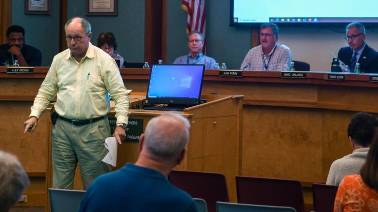 Government critic Skip Hoagland appeals convictions for disrupting Bluffton meetings