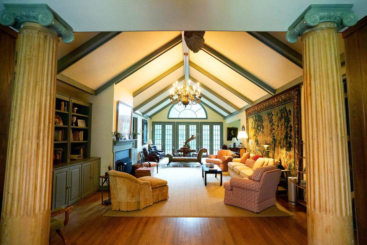 The living room of the guest house at Poco Sabo Plantation