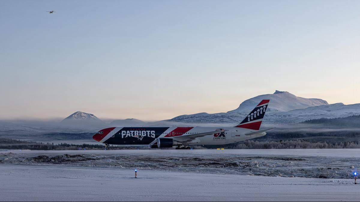 A U.S. Boeing 767-300ER lands in preparation for Exercise Cold Response 26 in Bardufoss, Norway, Jan. 19, 2026. This same kind of plane was at Marine Corps Air Station Beaufort on Tuesday to transport local Marines and sailors who are participating in the exercise. The plane is owned by the New England Patriots.
