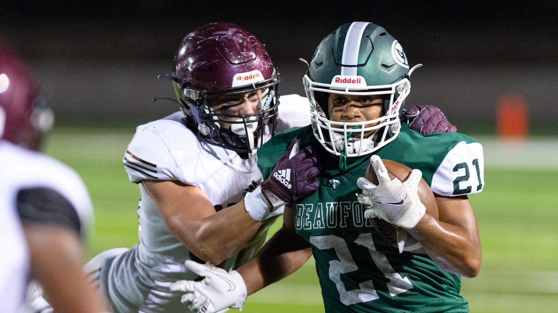 Beaufort, Thomas Heyward football stay perfect with wins Friday night