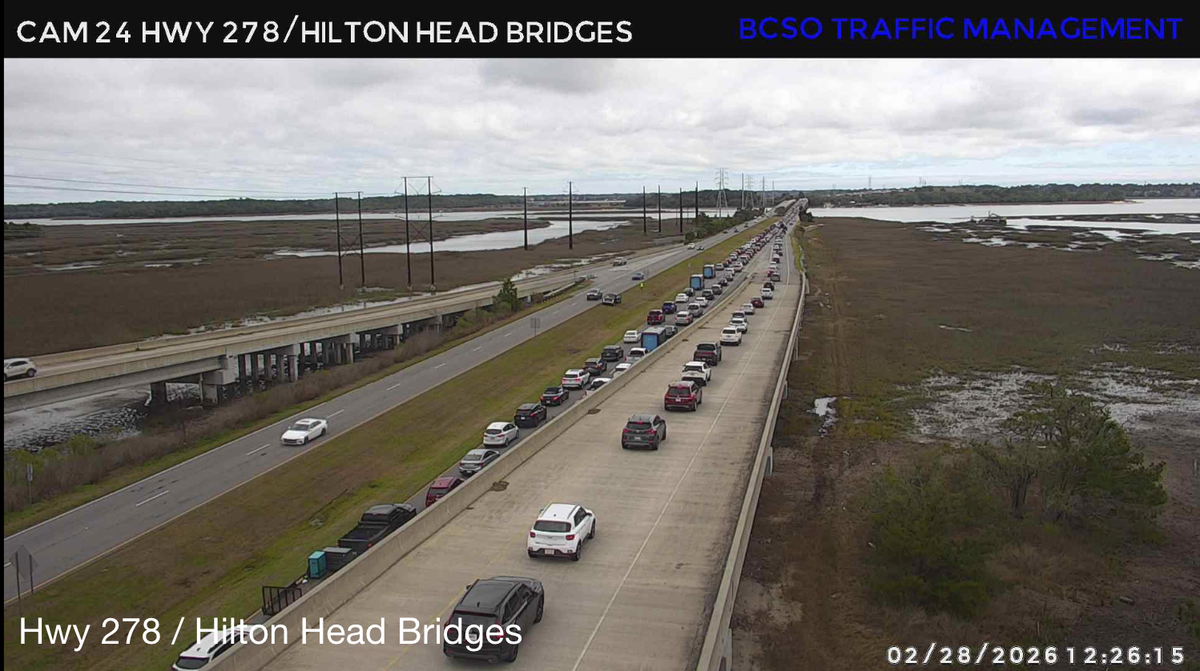 Eastbound backups extended across the Hilton Head Island bridges into mainland Bluffton around 12:30 p.m. on Feb. 28, 2026, after a crash briefly blocked the right eastbound lane of U.S. 278 (William Hilton Parkway) near the entrance to the Windmill Harbor neighborhood.