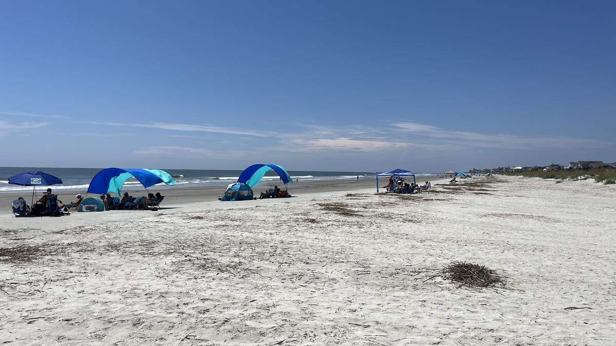 A strange-looking canister washed onto the beach at Fripp Island on Thursday, prompting a response from law enforcement and even the Marines.