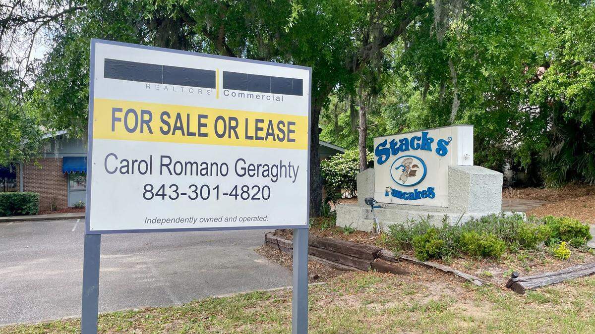 Stack’s Pancakes & More closed in the fall of 2024. Now, the vacant space has been relisted for sale.