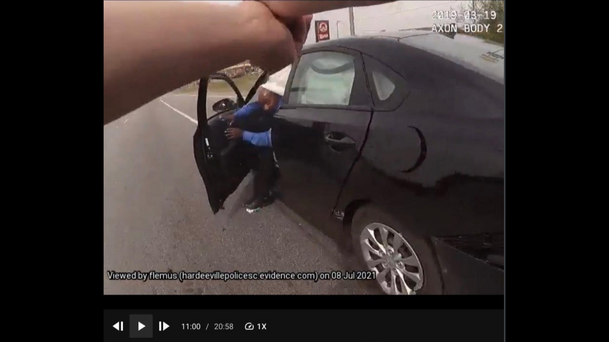 A South Carolina federal judge ruled that incriminating statements made by a Georgia man who allegedly robbed a Hardeeville bank in March 2019 can be used as evidence. At the time of his arrest, Hardeeville police did not read the man his Miranda rights.