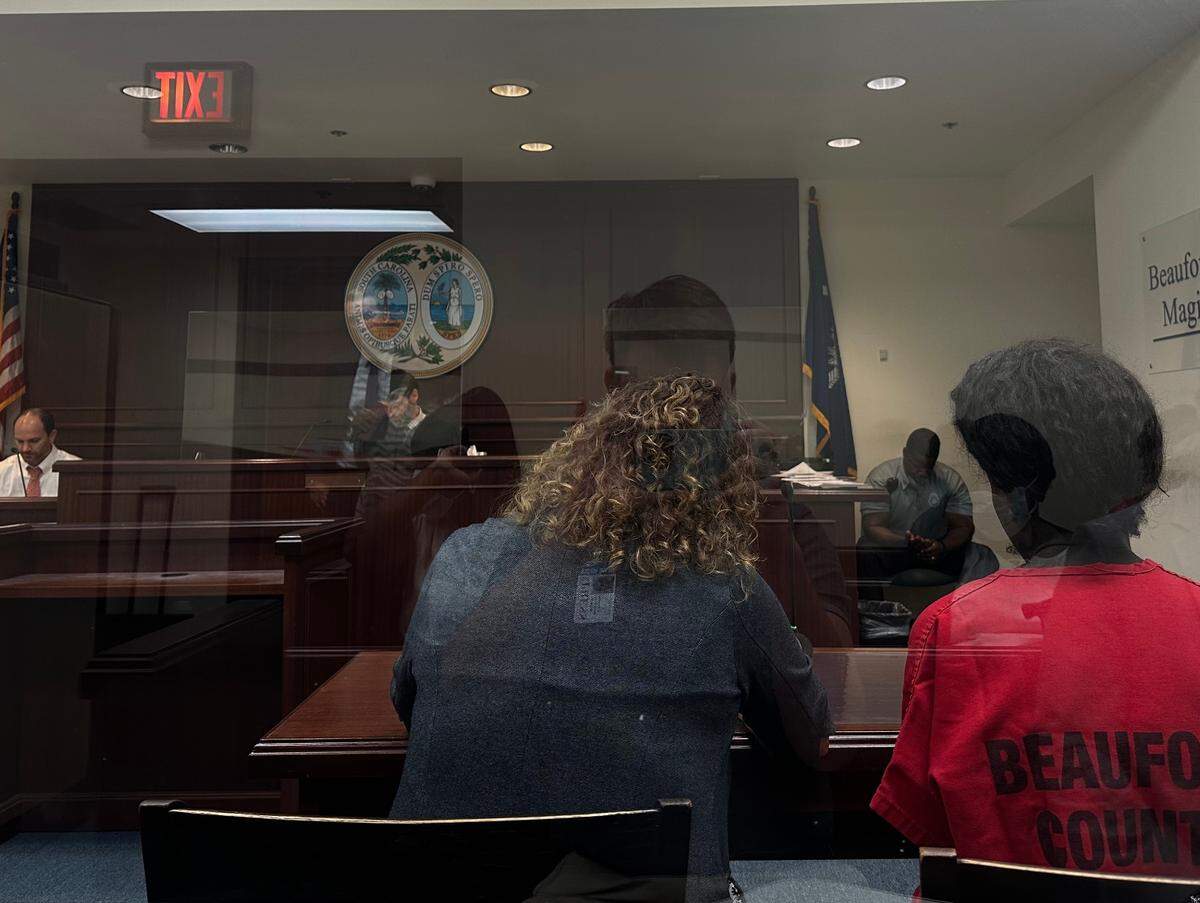 St. Helena Island mother Jamie Bradley-Brun, accused of drowning her 6-year-old daughter before attempting to drown her 8-year-old, made her first court appearance in June 2023 in the Beaufort County Detention Center courtroom. Bradley-Brun is represented by Courtney Gibbes of the 14th Circuit Public Defender’s Office, who accompanied her at the preliminary hearing.
