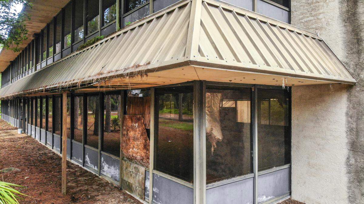 Several major Hilton Head Island employers would use their own money to renovate decaying buildings like this one located along Office Way if the Town of Hilton Head Island would change density rules.