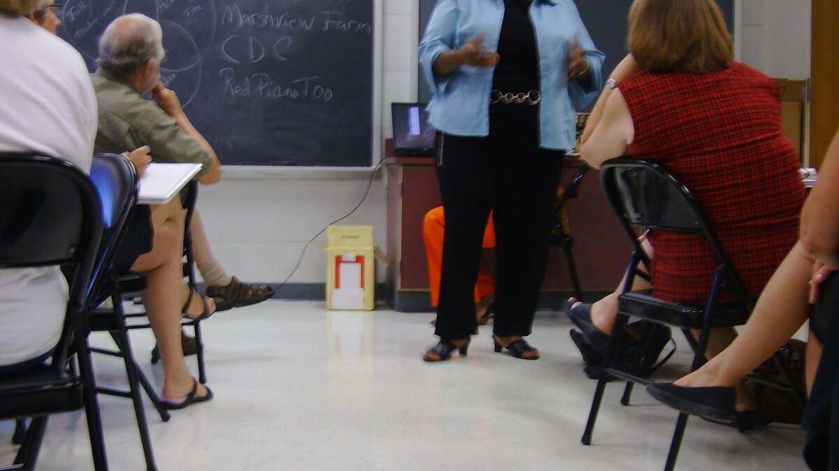 Anita Singleton-Prather leads a workshop for local teachers.