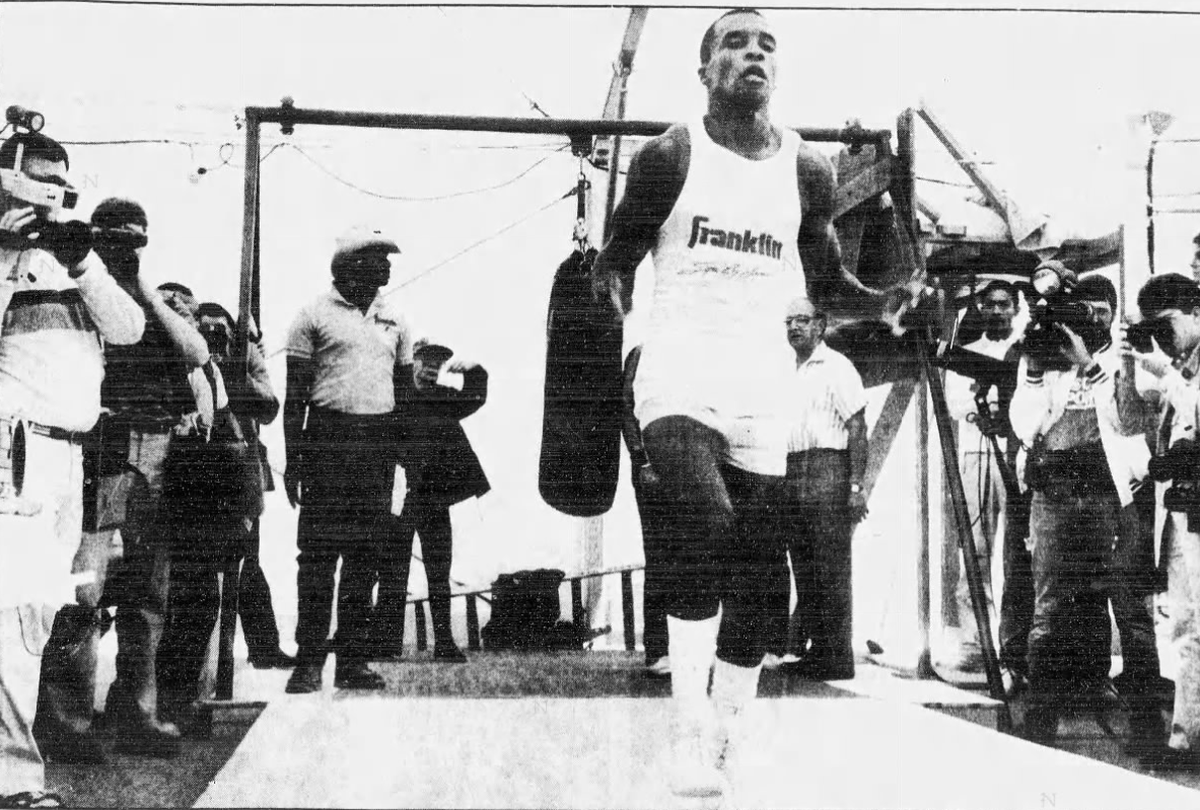 Sugar Ray Leonard skips rope during a 1987 training session on Hilton Head Island.