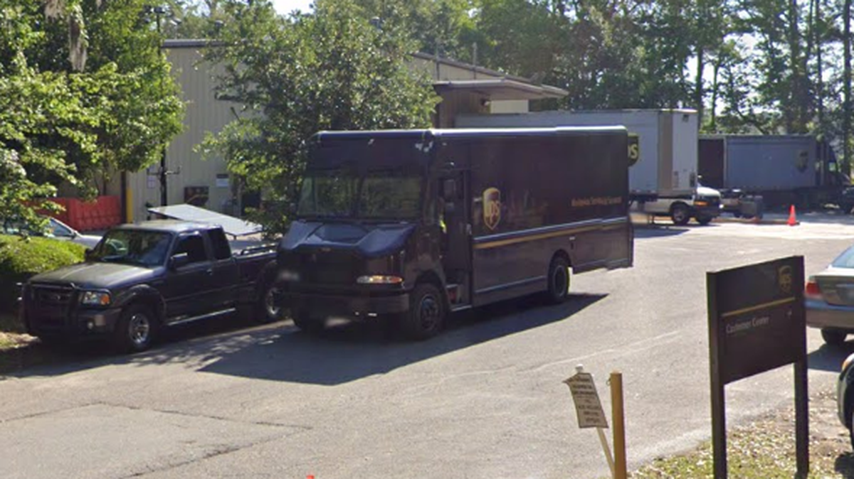 The UPS Customer Center is located on Hunter Road, just west of the Hilton Head Island Airport.