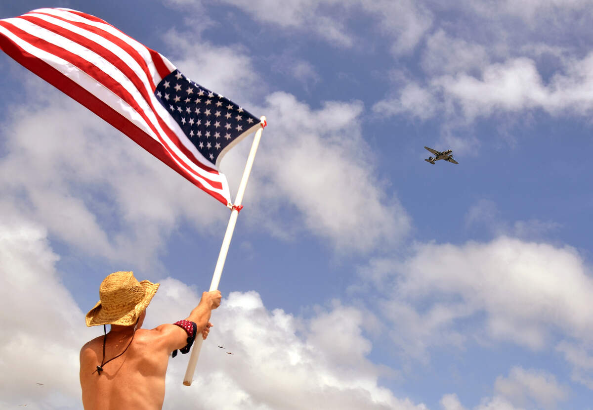 nwsSALUTE0705sw01