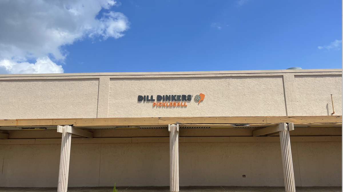 Dill Dinkers will be located at the Port Royal Plaza in the same building as the old Sam’s Club. The facility is set to open sometime in December.