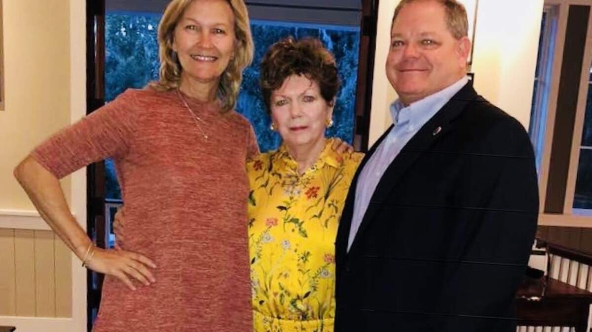 Bluffton Mayor Lisa Sulka, Bluffton Packet columnist Babbie Guscio and State Rep. Weston Newtopn were among those attending a recent party hosted by Shirley and Bud Mingledorff at their home along the May River.