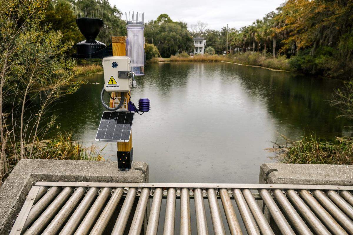 A sea level and rainfall monitoring station near the corner of Federal and Hamilton streets photographed on Friday, Feb. 4, 2022 in Beaufort.