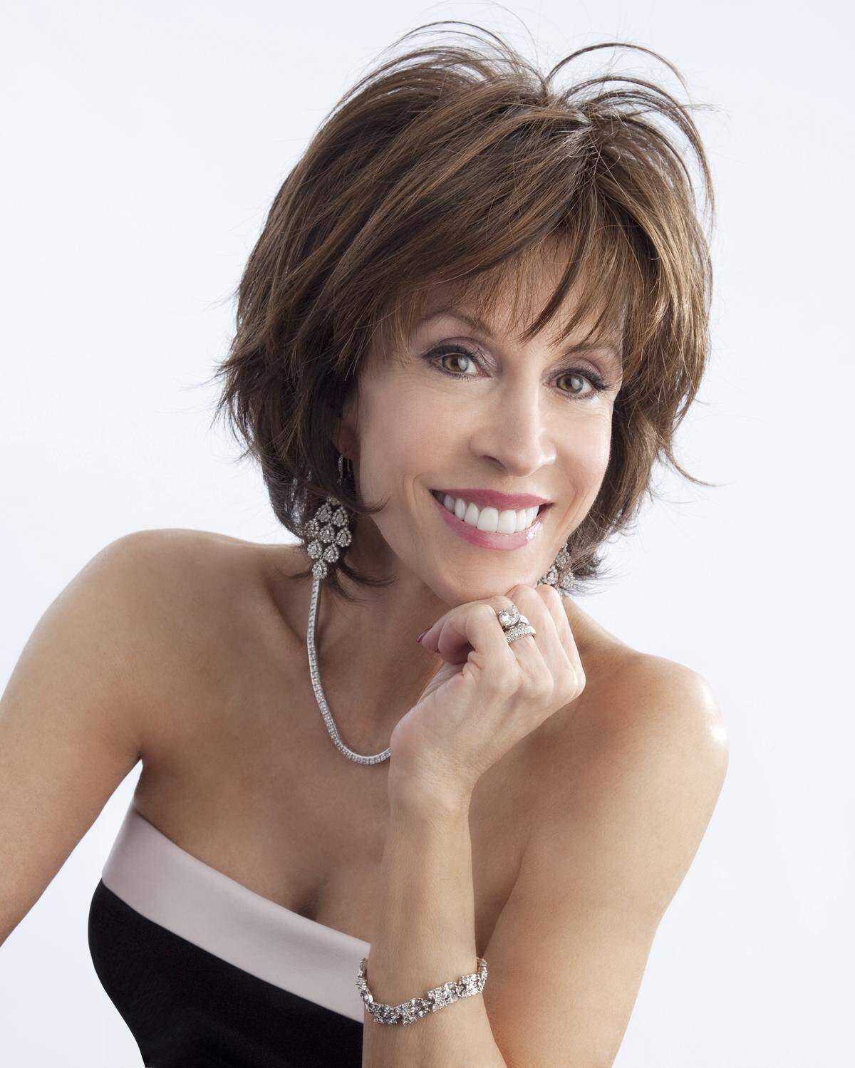 Singer and best-selling author Deana Martin, daughter of Dean Martin, will perform at The Jazz Corner, Oct. 2-3, 2015.