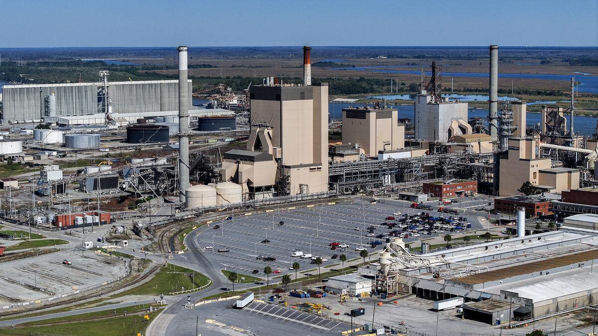 Announced in an Aug. 21, 2025, press release, International Paper announced the permanent closure of its Savannah, Ga. mill and box plant photographed here on Oct. 22, 2025.