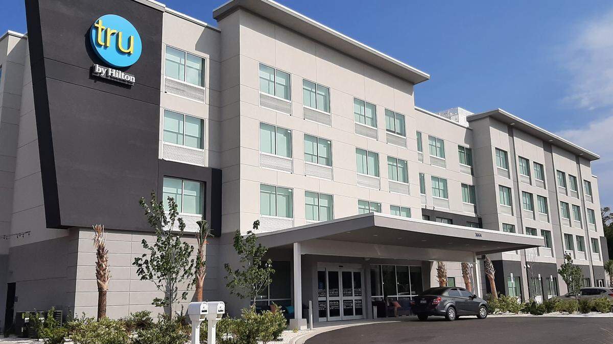 A new 92-room hotel, Tru by Hilton, is now open in Beaufort. It is located at Highway 21 and Parris Island Parkway.
