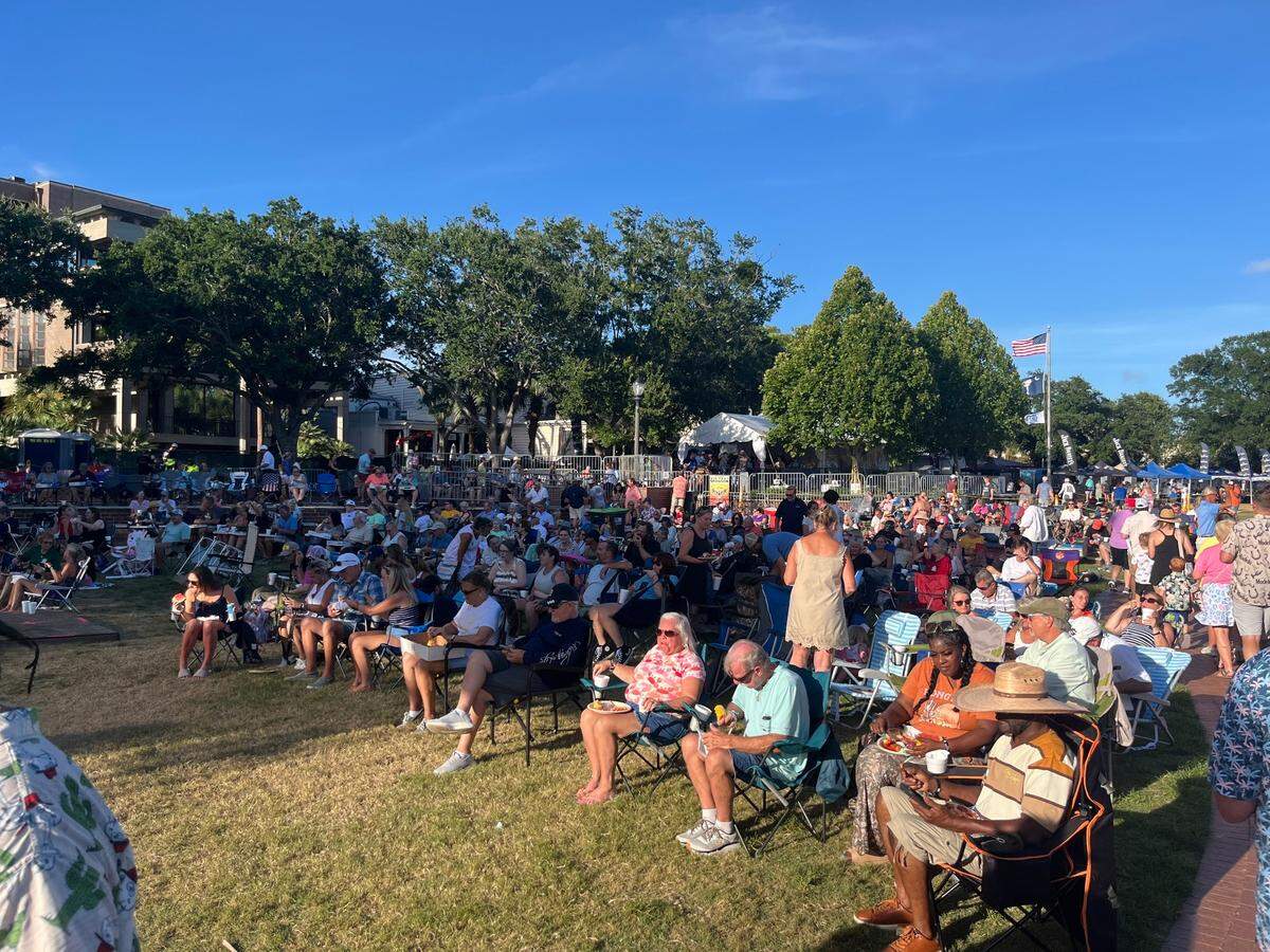 The Lowcountry Supper drew a crowd of some 2,000 people to Waterfront Park Thursday.