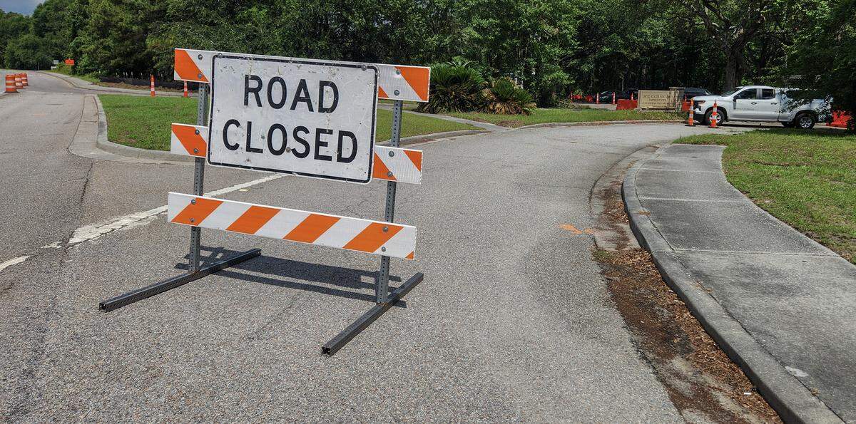 The entrance to the United States Post Office Fairfield Station off U.S. 278 is closed to traffic as photographed on June 2, 2026 on Hilton Head Island. While the highway entrance is closed, the post office remains open and can be reached by using Gum Tree Road during the first phase of construction.