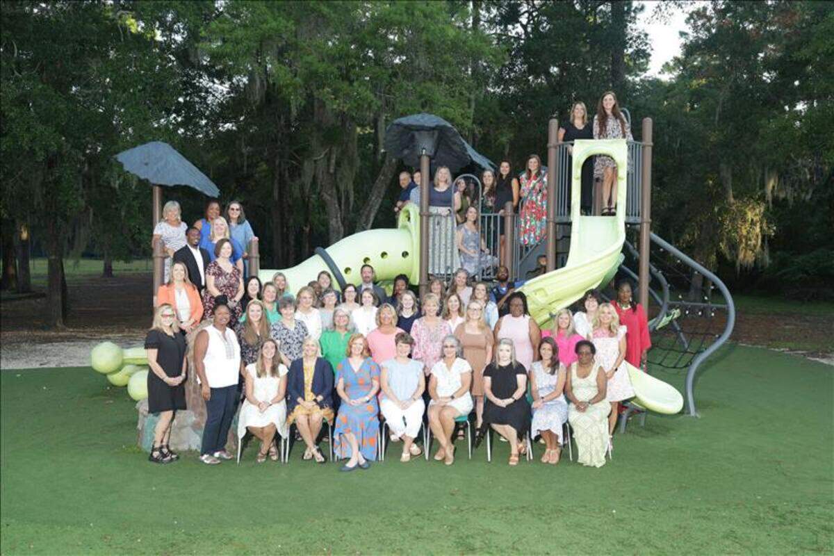 2023-2024 Coosa Elementary School faculty and staff.