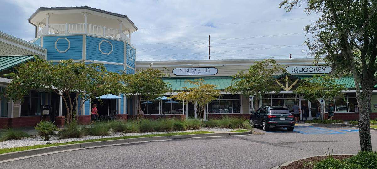 Serena and Lily has opened an outlet store in Tanger Outlets 1 in Bluffton.