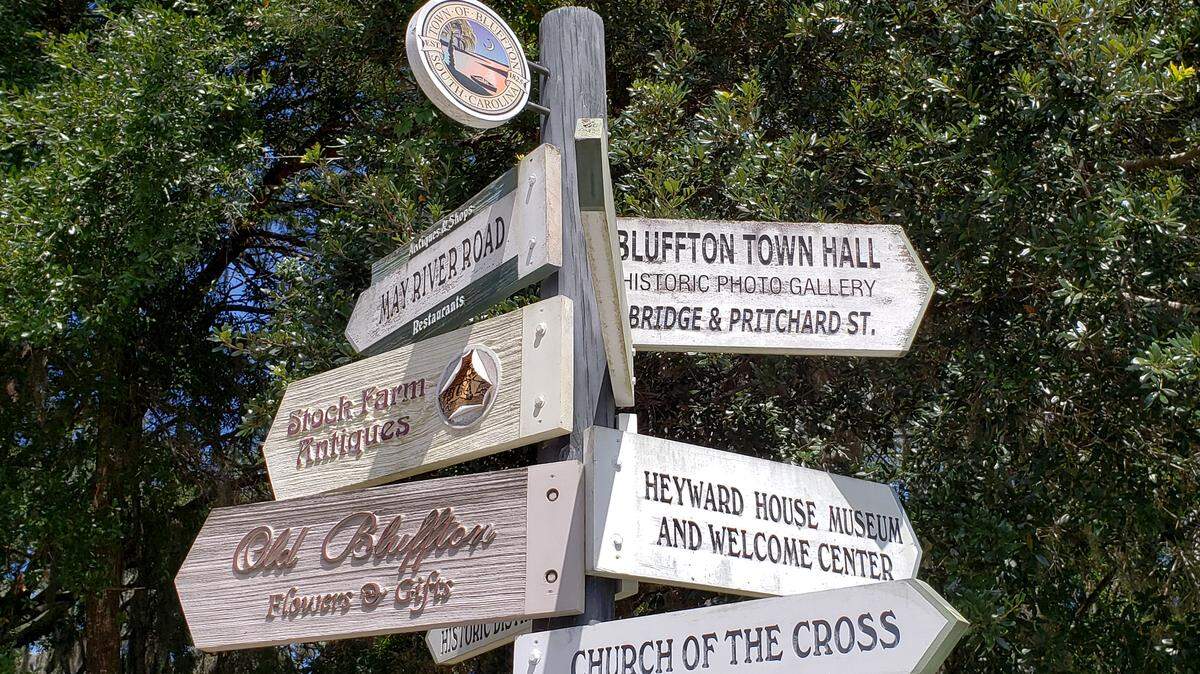 The directional sign in Old Town Bluffton on Calhoun Street as seen on Monday, Aug. 27, 2018.