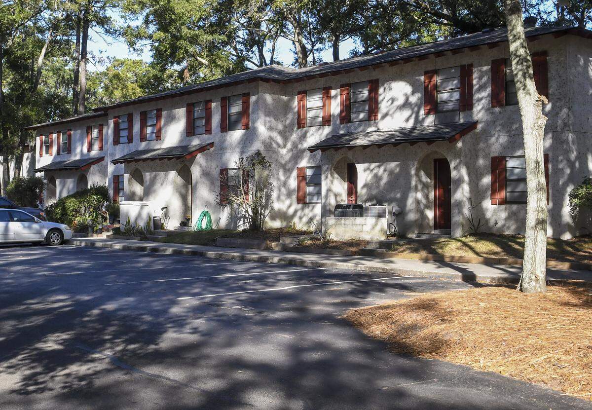 The Oaks, an affordable apartment complex on Hilton Head Island, located at Palmetto Parkway and U.S. 278 is pictured on the morning of Jan. 9, 2020. Several of the apartments have been converted into short term rentals for prices as low as $49 per night.