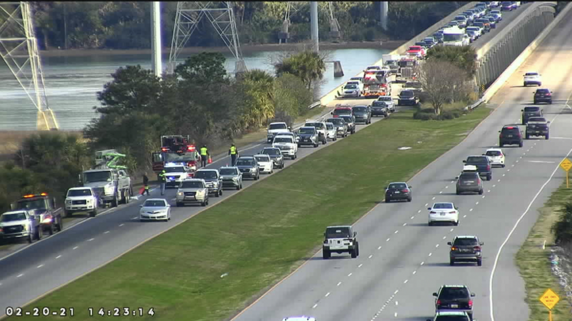 All lanes open again after truck breaks down, slows traffic near Hilton Head Bridge