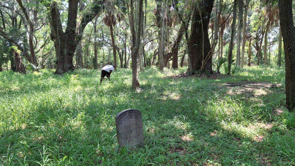 About an acre in size and once part of a cotton plantation, the 165-year-old Big House Cemetery is located between Seaside Road and the Harbor River on St. Helena Island.