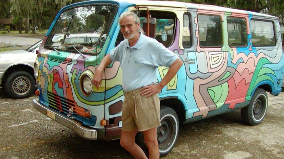 Bob Bender with the “hippie van” he painted for a Glamour magazine shoot in 2001.