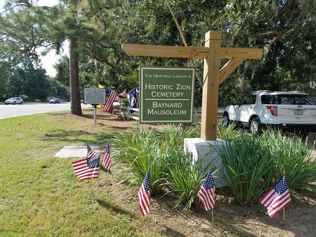 Don’t Tread on Me flags stolen from Hilton Head, SC cemetery | Hilton ...