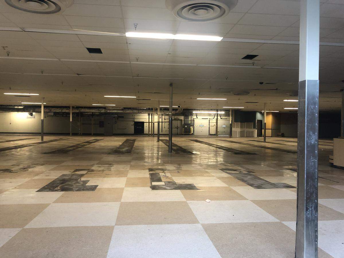 The building where Bi-Lo used to be in Port Royal Plaza on Hilton Head will become a Planet Fitness next year.