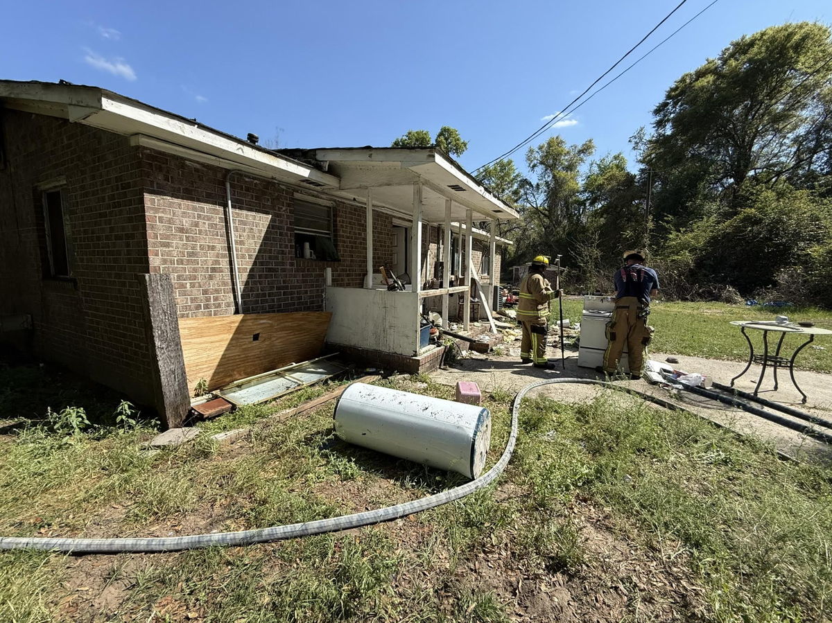 Just before 3 p.m. Friday, emergency crews responded to a reported house fire in the Grays Hill area. Firefighters arrived to find smoke coming from a single-story home.