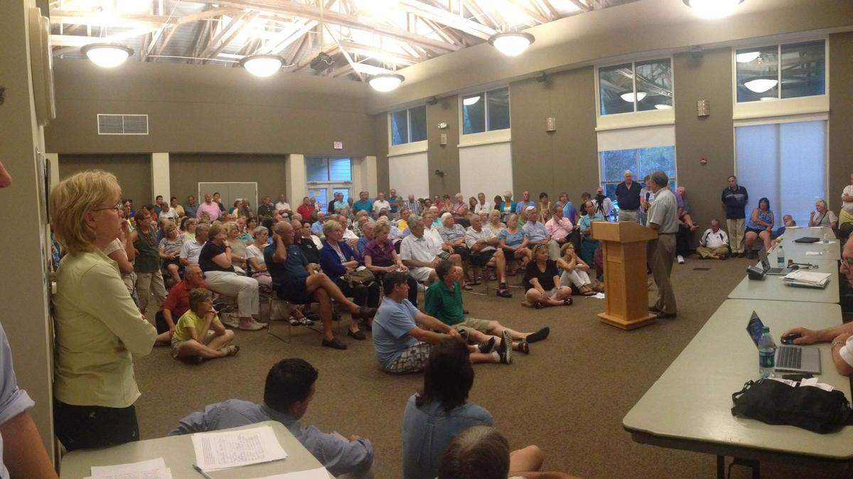 Former Bluffton Mayor Hank Johnston addressing the crowd with background on the Bluffton Parkway 5B project.