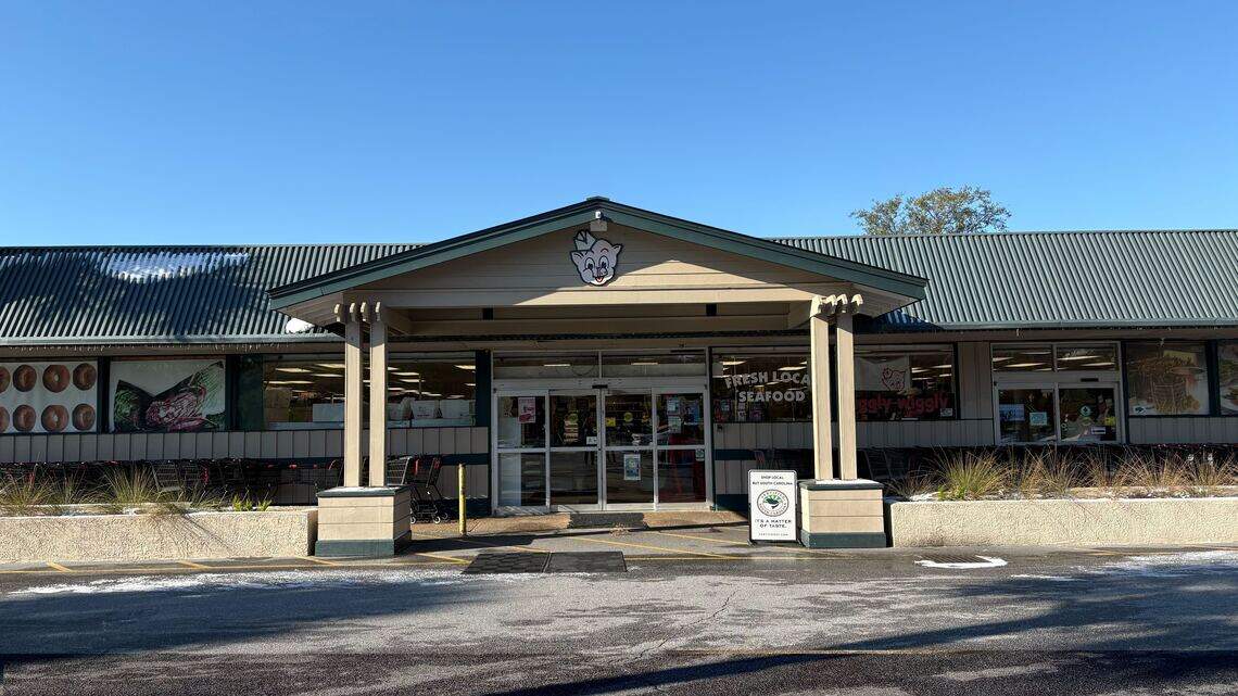 Here’s which Hilton Head-area restaurants & facilities are open and closed Sunday