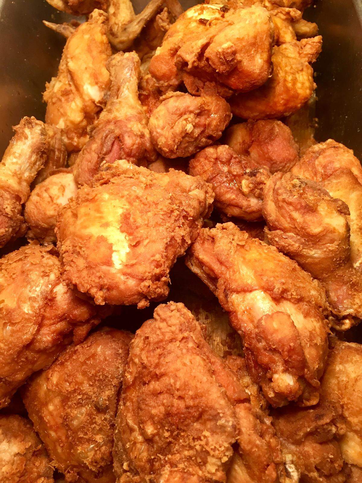 Fresh batch of fried chicken at Gwen & Franny’s in Hardeeville