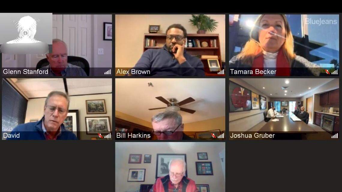 Hilton Head likely to hire new town manager today. Why doesn’t the public know who it is?