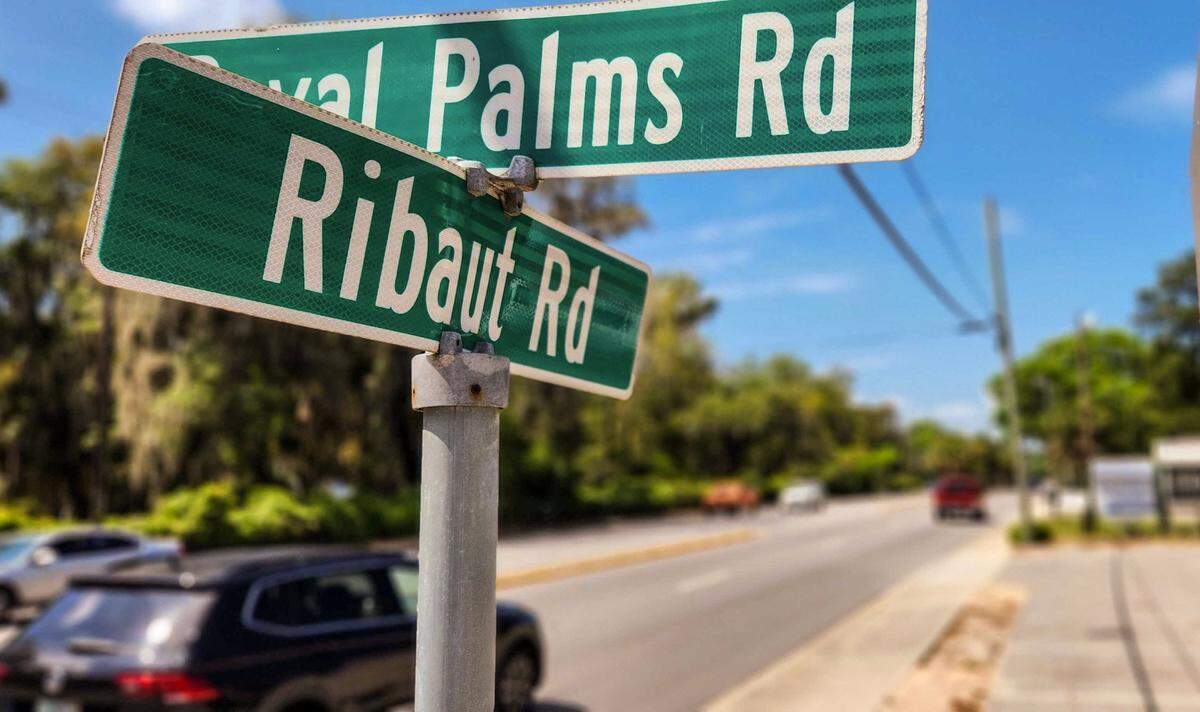 Traffic moves along Ribaut Road at Royal Palms Road on Friday, April 7, 2023 in the Town of Port Royal. Police arrested two men after a vehicle on Ribaut Road was shot at from a nearby parking lot on Thursday, October 17, 2024.