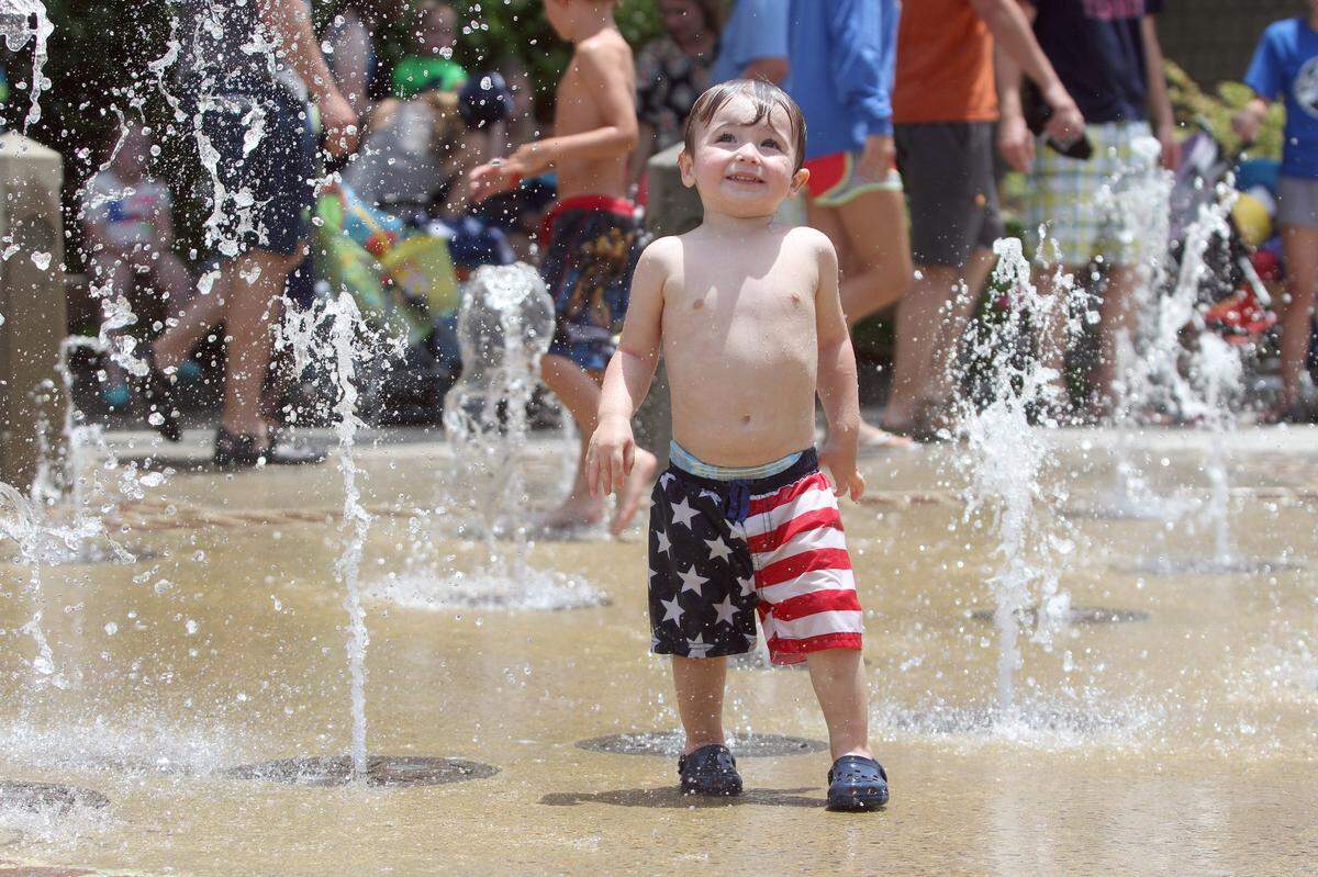 Nothing has made Hilton Head Island think young better than the splash fountain at the town’s Coligny Beach Park.
