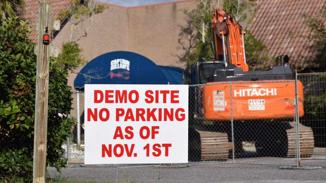 Time to say goodbye. Demolition starting soon on closed restaurant at Hilton Head marina