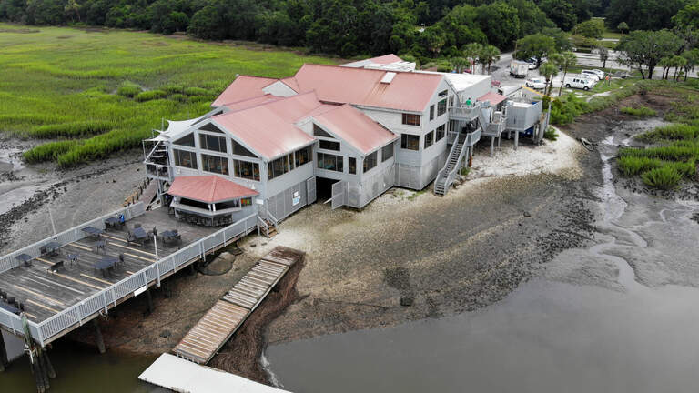 30-year-old Hilton Head favorite Old Oyster Factory sold to local restaurant group