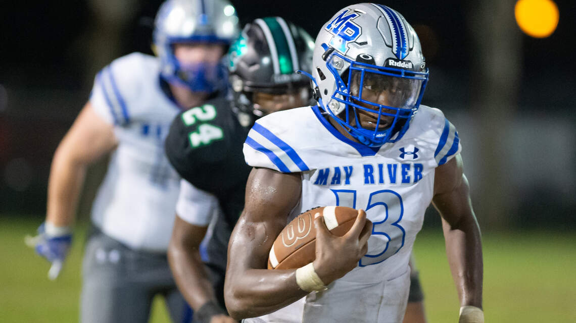 Several Lowcountry football teams picks up victories in final week of season