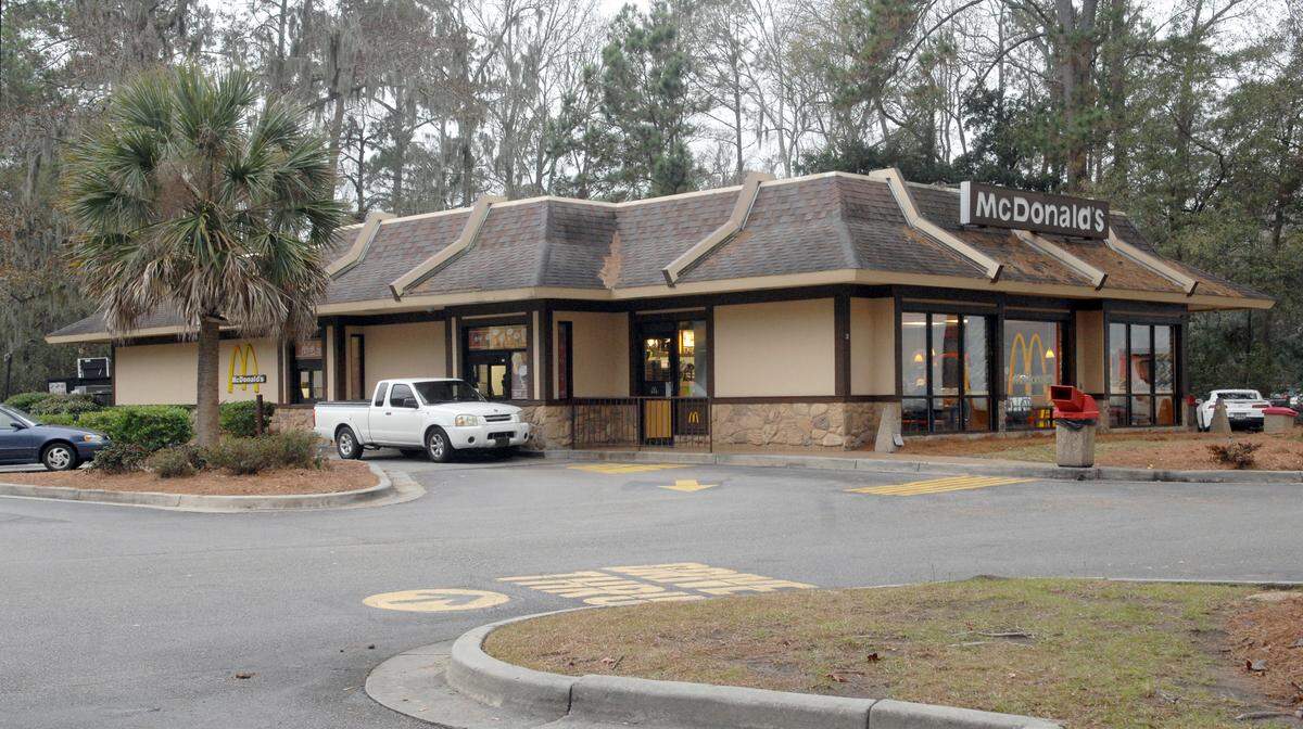 Hilton Head Island’s mid-island McDonald’s restaurant in Port Royal Plaza is photographed in 2015.